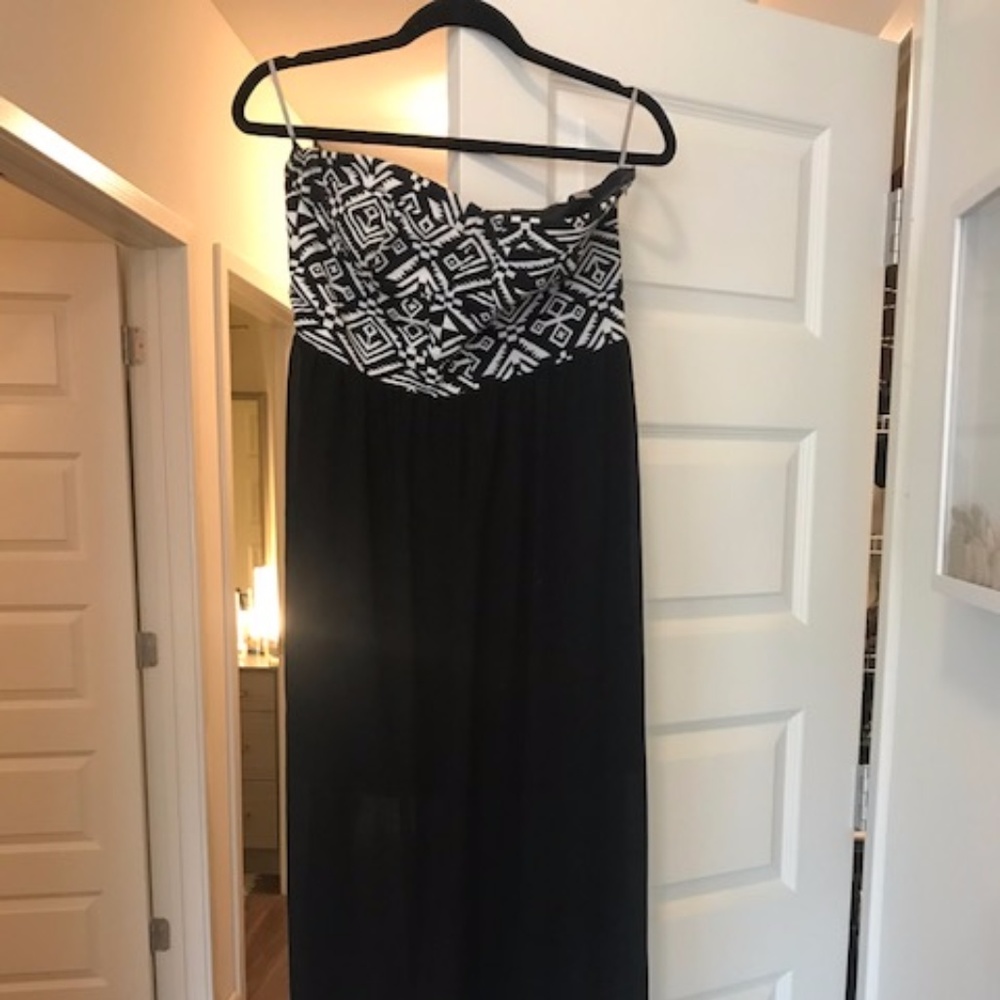 Black and white maxi with cutout back